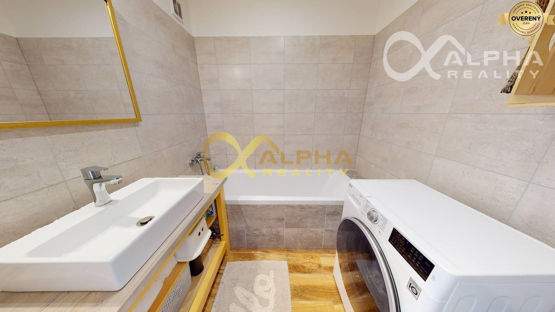 EXKLUZÍVNE 2 izbový byt s loggiou, sídl. Západ, Spišská Nová Ves