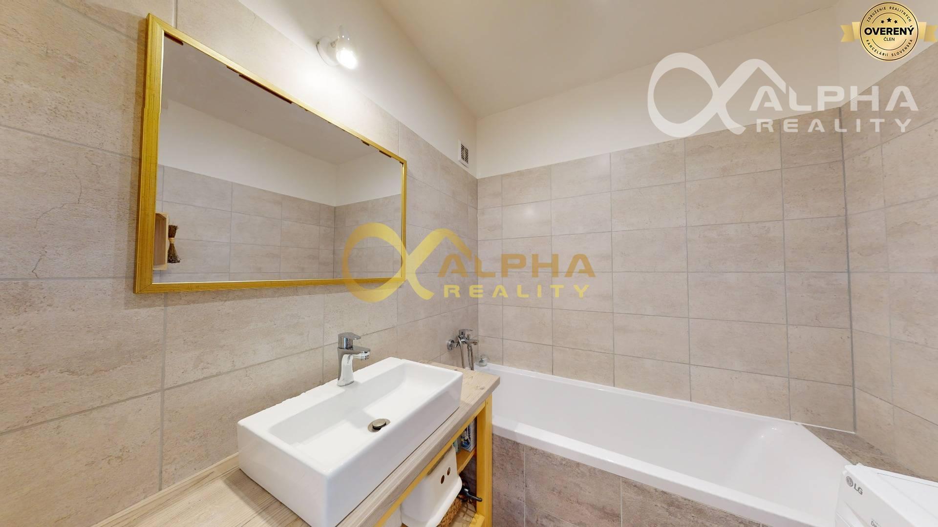 EXKLUZÍVNE 2 izbový byt s loggiou, sídl. Západ, Spišská Nová Ves