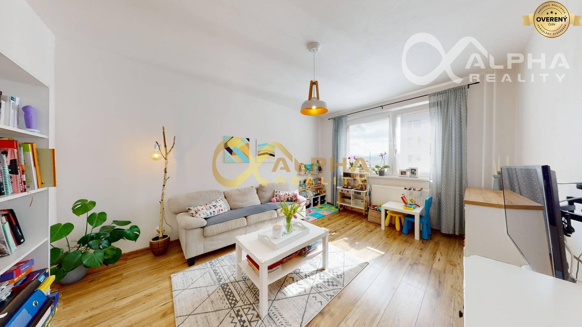 EXKLUZÍVNE 2 izbový byt s loggiou, sídl. Západ, Spišská Nová Ves