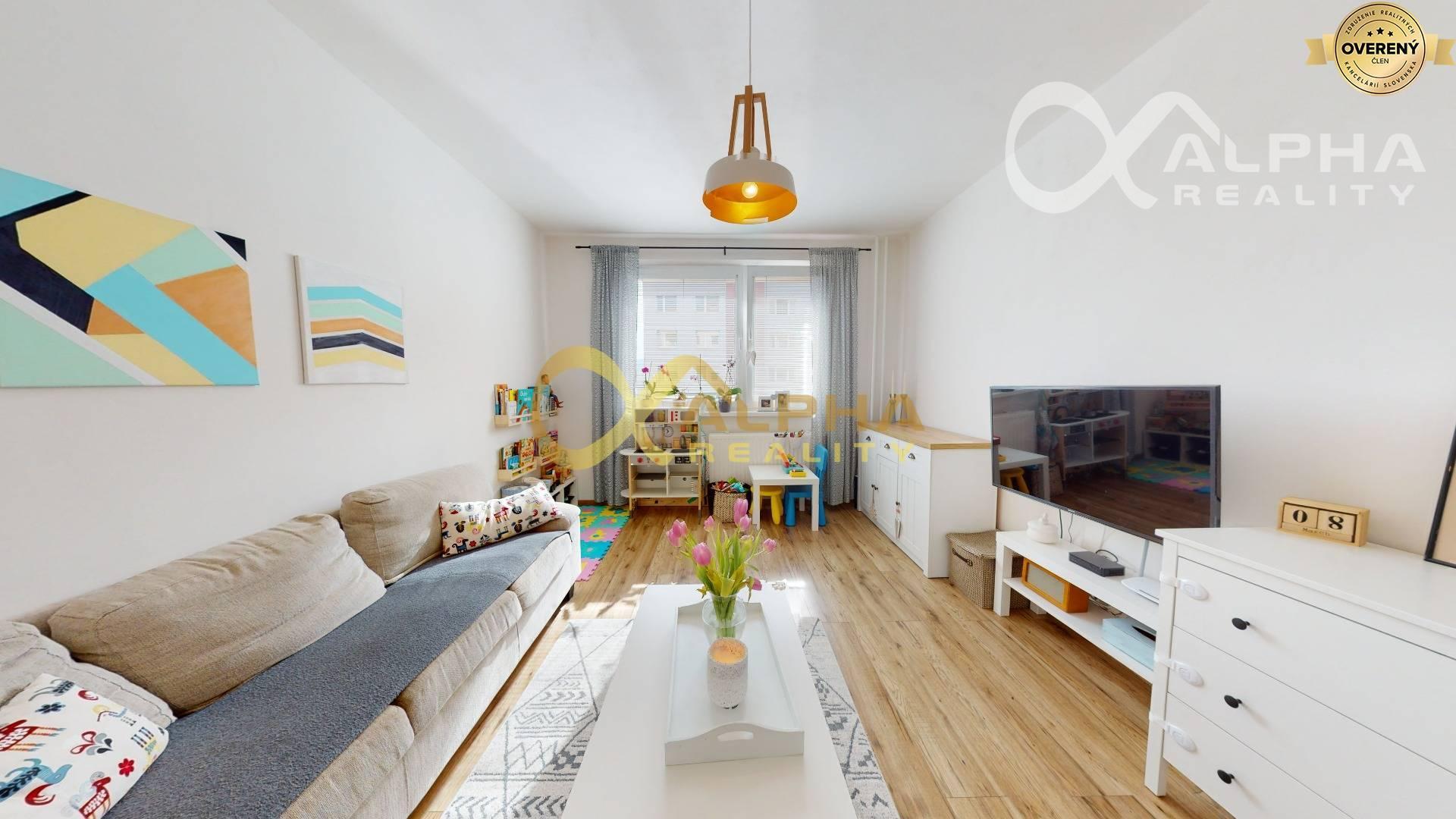 EXKLUZÍVNE 2 izbový byt s loggiou, sídl. Západ, Spišská Nová Ves