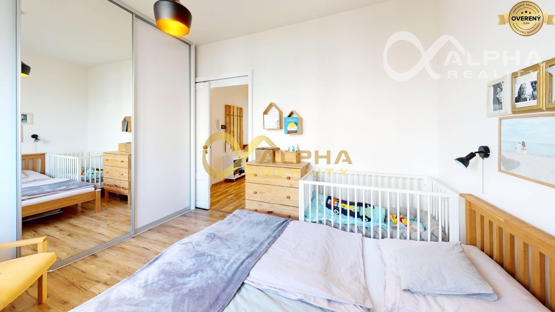 EXKLUZÍVNE 2 izbový byt s loggiou, sídl. Západ, Spišská Nová Ves