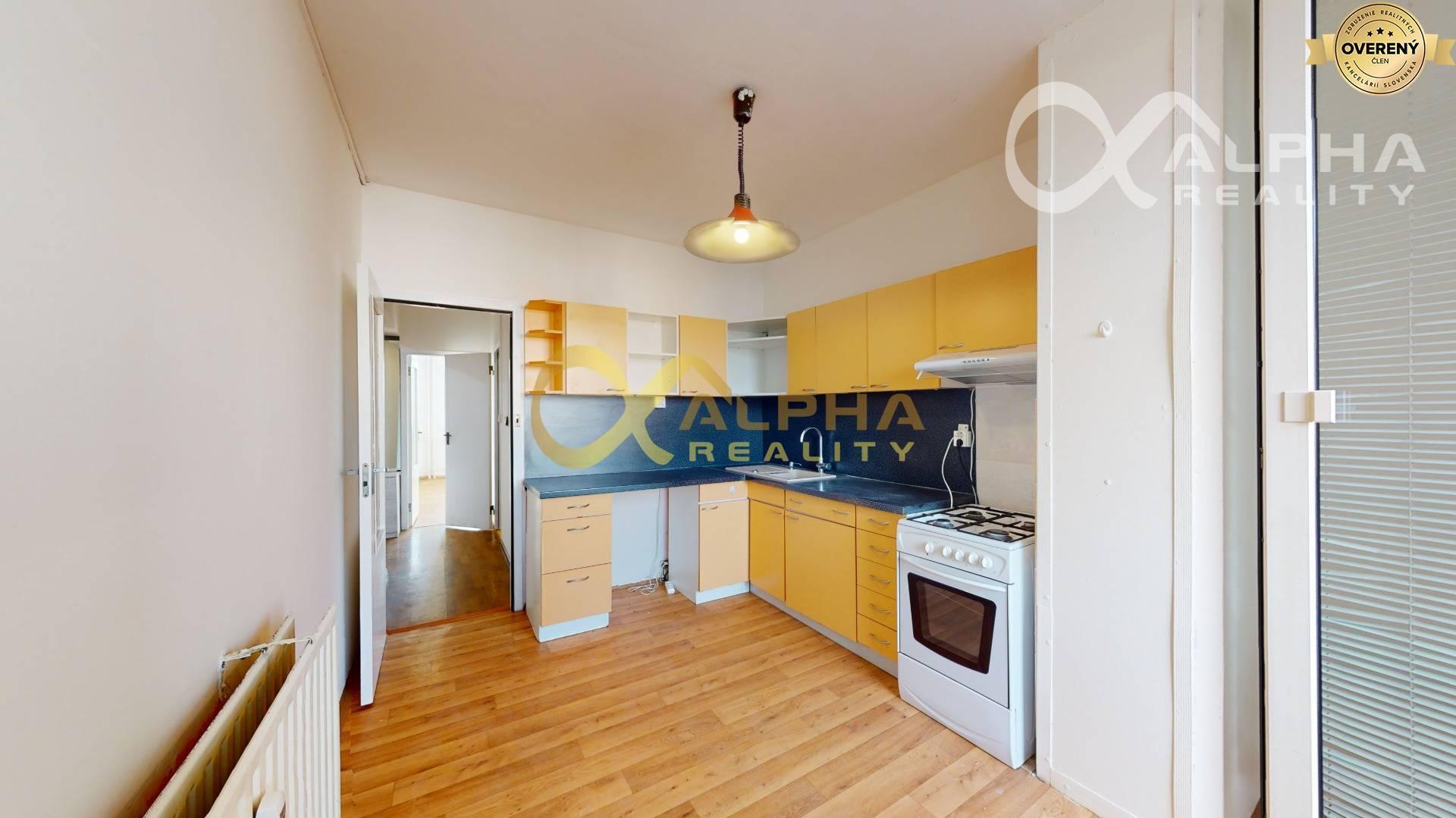 Exkluzívne: Prenájom 4 izbový byt s loggiou, sídl. Mier, Sp. Nová Ves