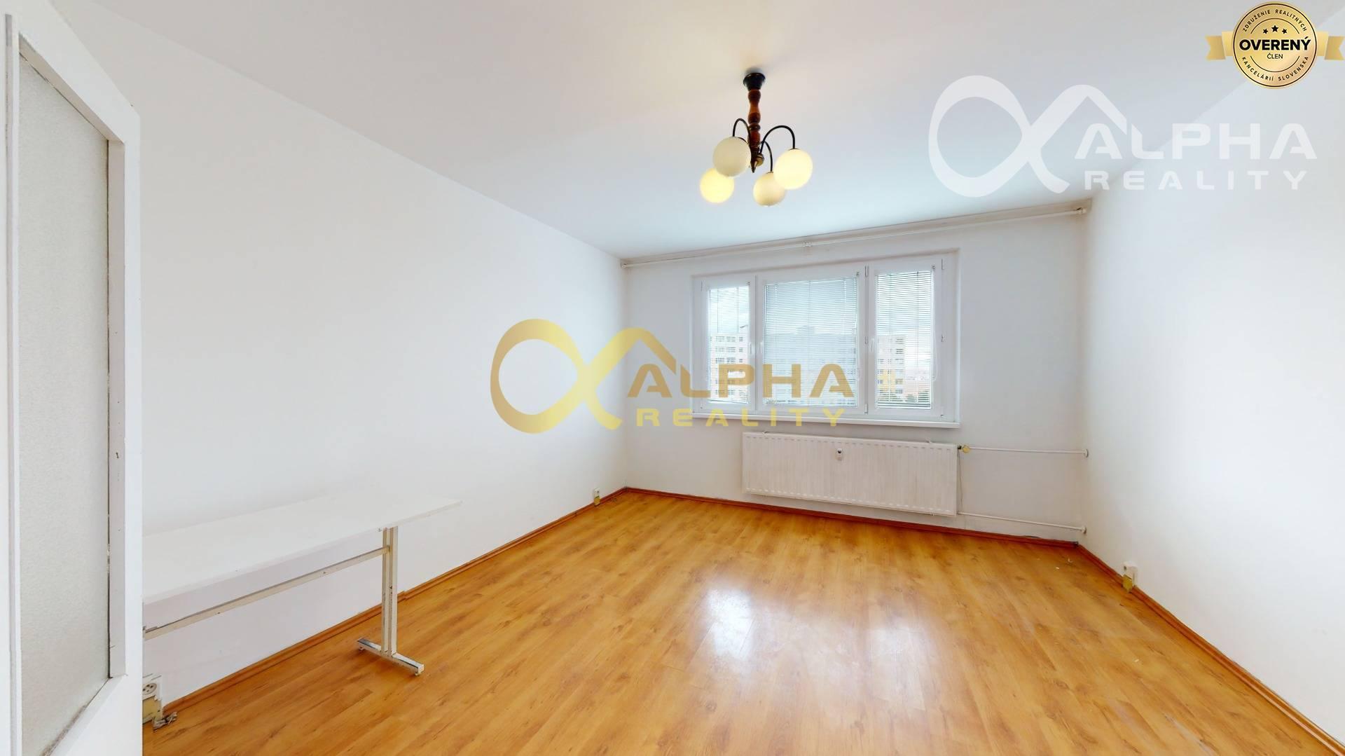 Exkluzívne: Prenájom 4 izbový byt s loggiou, sídl. Mier, Sp. Nová Ves