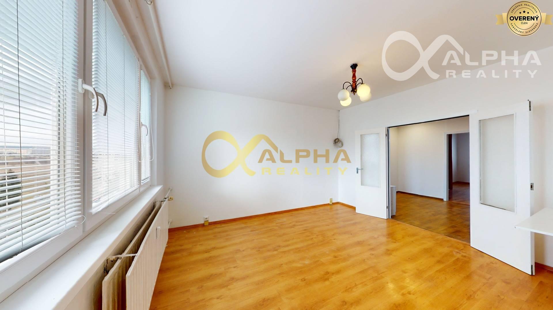 Exkluzívne: Prenájom 4 izbový byt s loggiou, sídl. Mier, Sp. Nová Ves