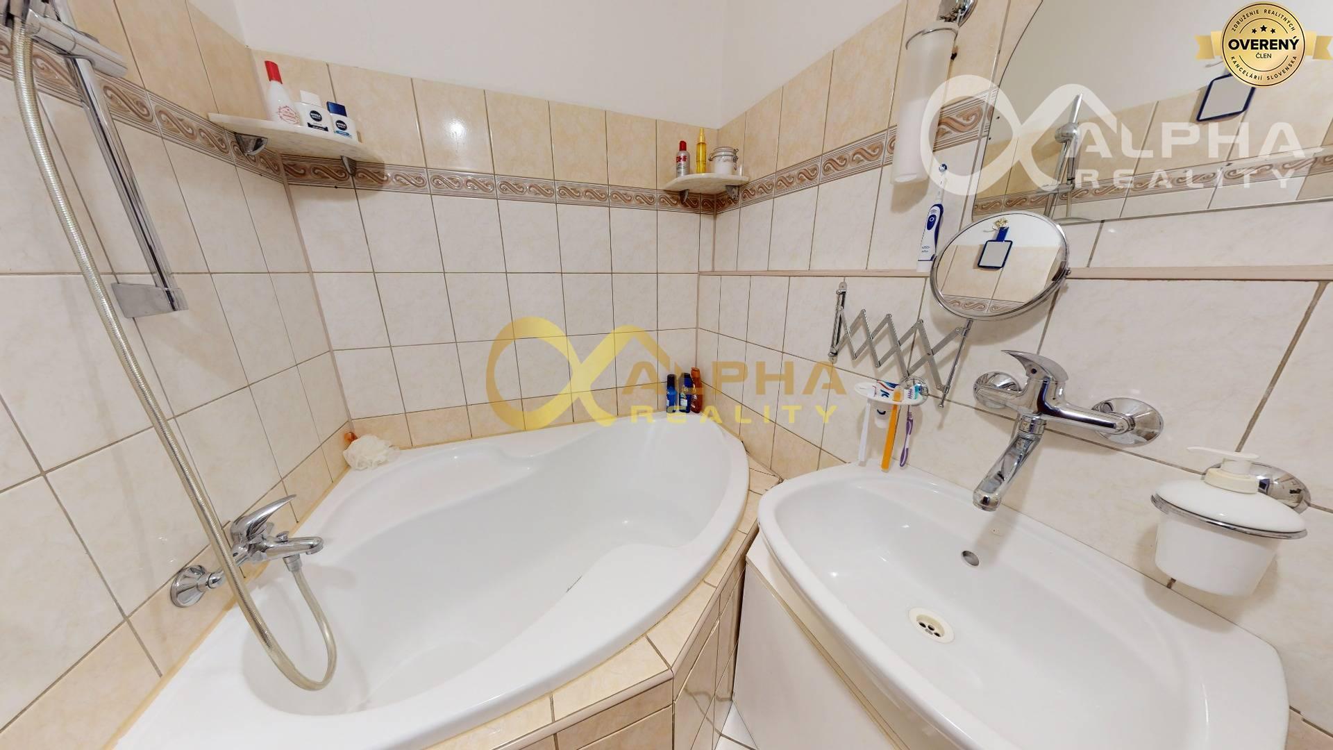 3 izbový byt s loggiou, sídlisko Tarča, Spišská Nová Ves