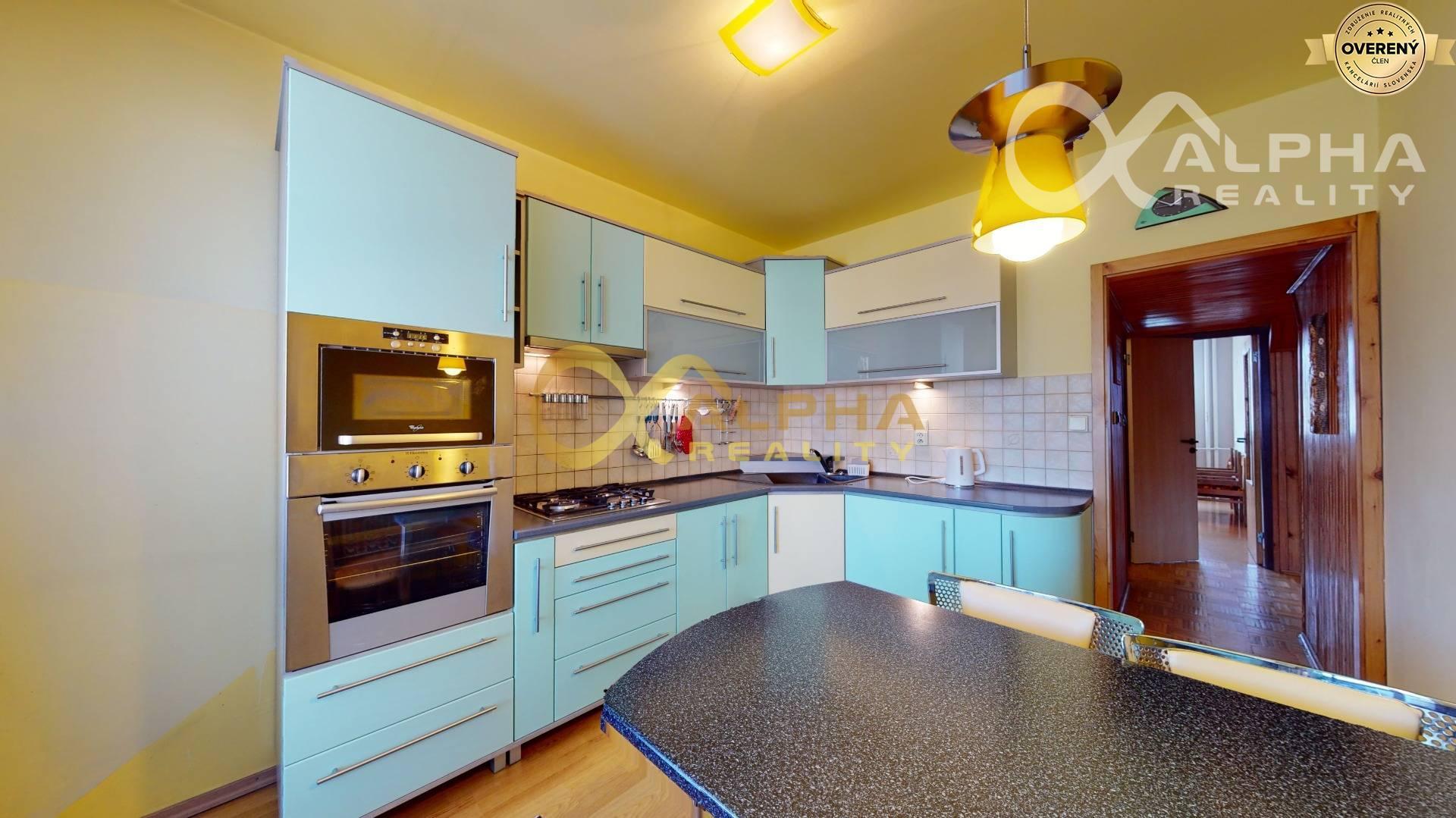 EXKLUZÍVNE 4 izbový byt s loggiou, sídlisko Mier, Spišská Nová Ves