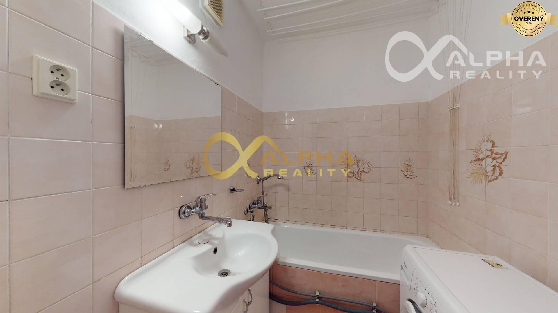 EXKLUZÍVNE 4 izbový byt s loggiou, sídlisko Mier, Spišská Nová Ves