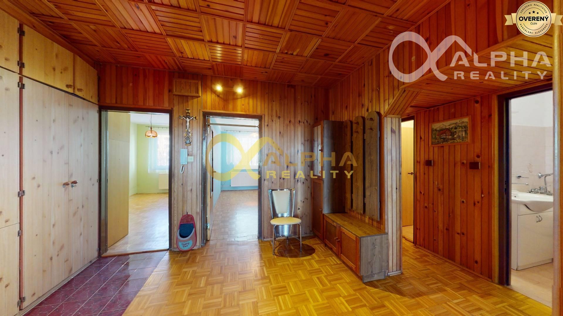 EXKLUZÍVNE 4 izbový byt s loggiou, sídlisko Mier, Spišská Nová Ves