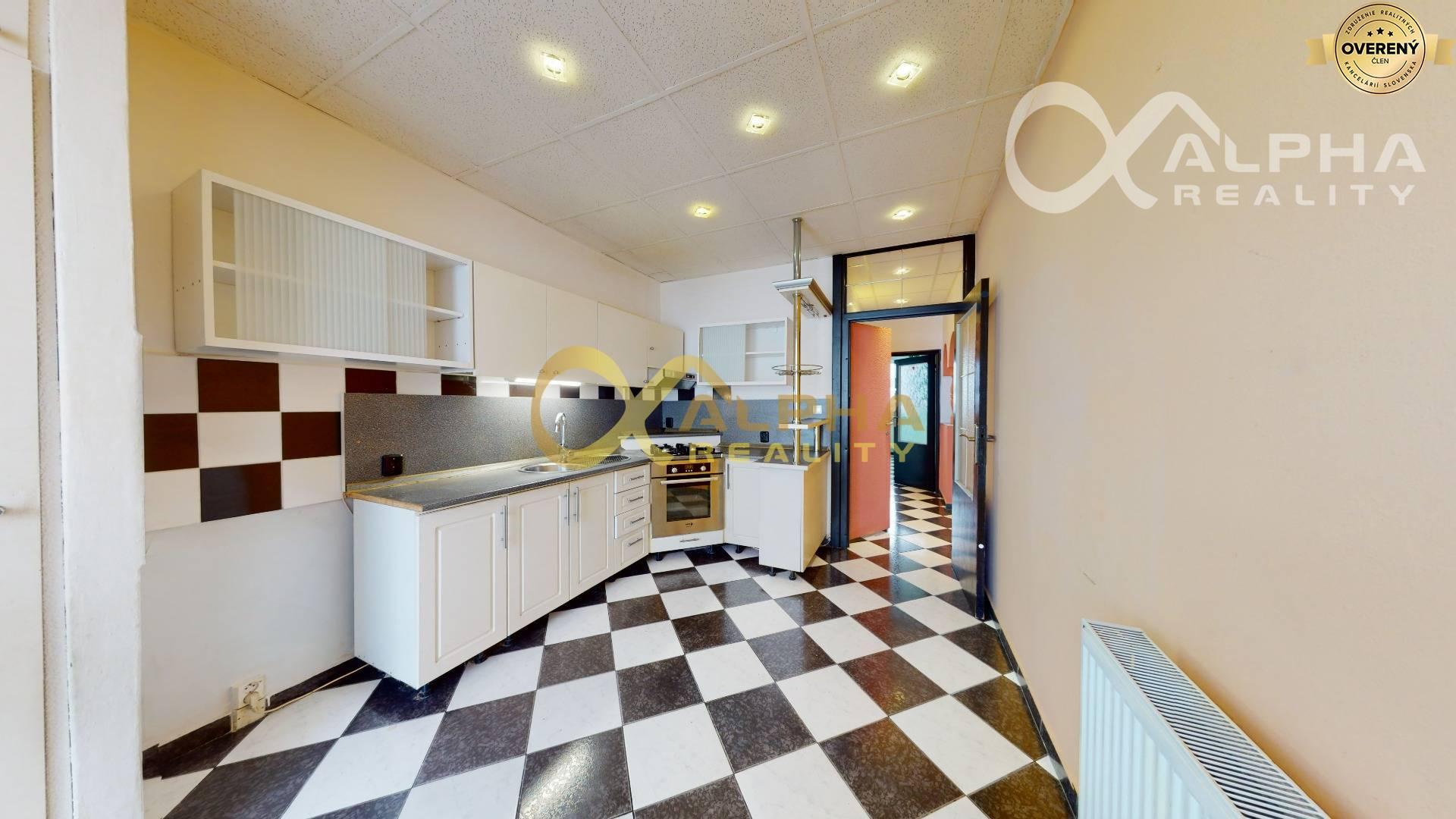 3 izbový byt s loggiou, sídlisko Západ, Spišská Nová Ves