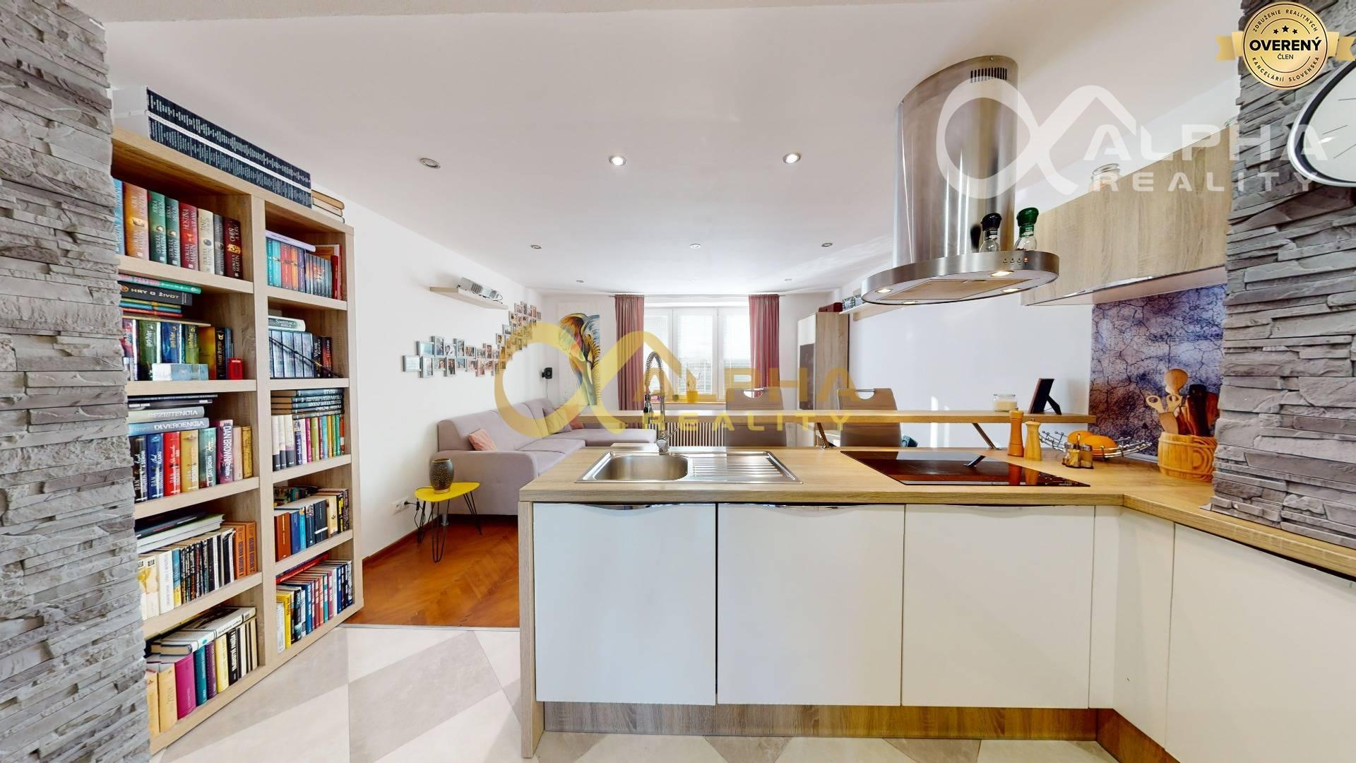 2 izbový byt upravený na 3 izbový, centrum, Spišská Nová Ves