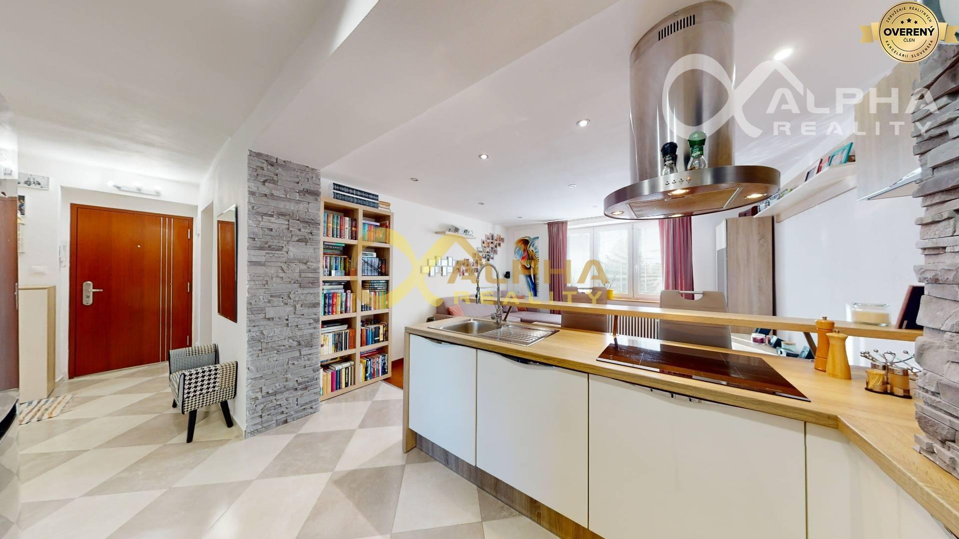 2 izbový byt upravený na 3 izbový, centrum, Spišská Nová Ves