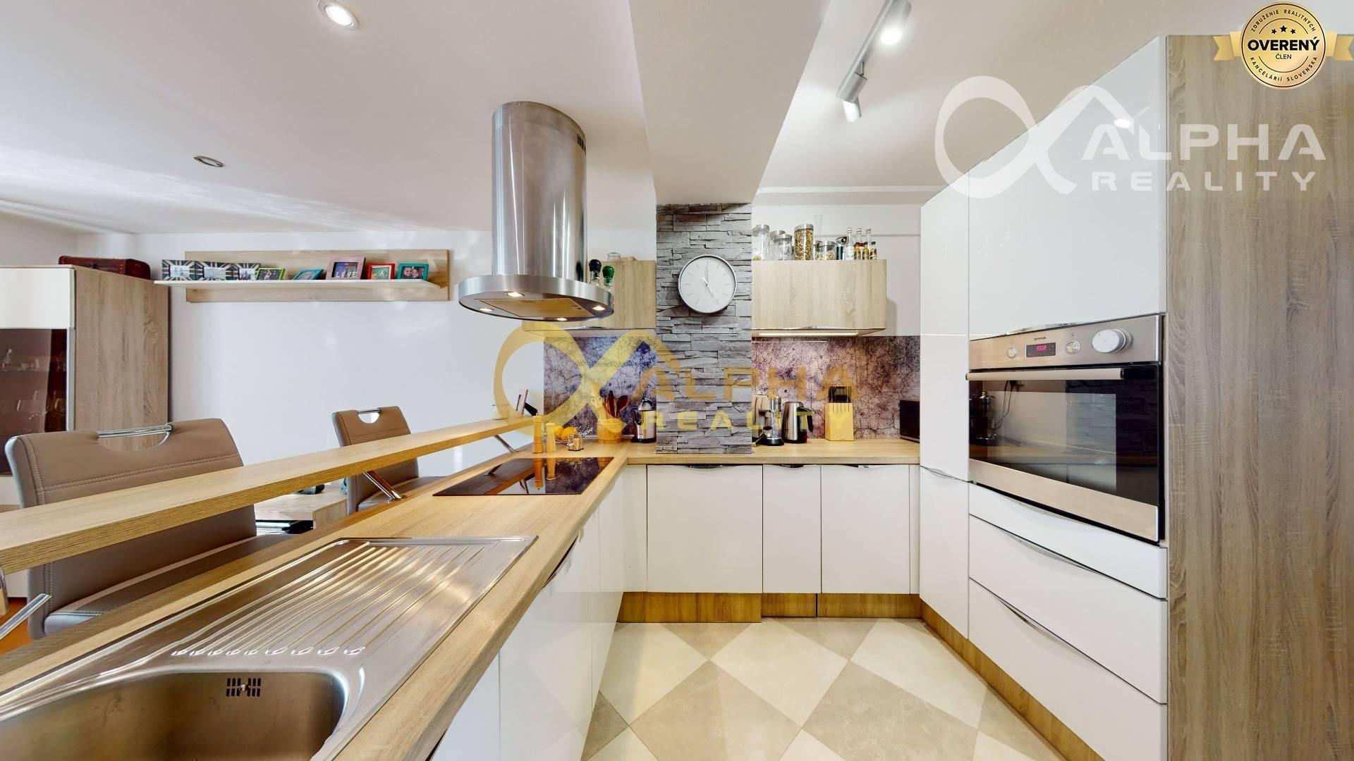 2 izbový byt upravený na 3 izbový, centrum, Spišská Nová Ves