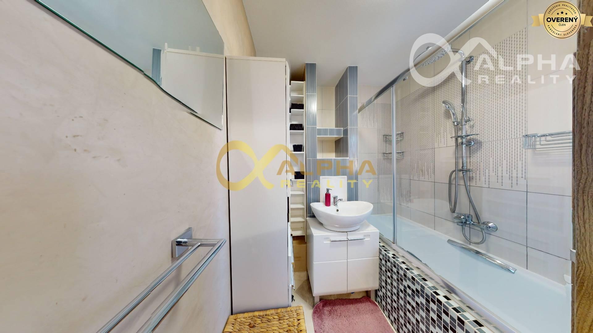 2 izbový byt upravený na 3 izbový, centrum, Spišská Nová Ves