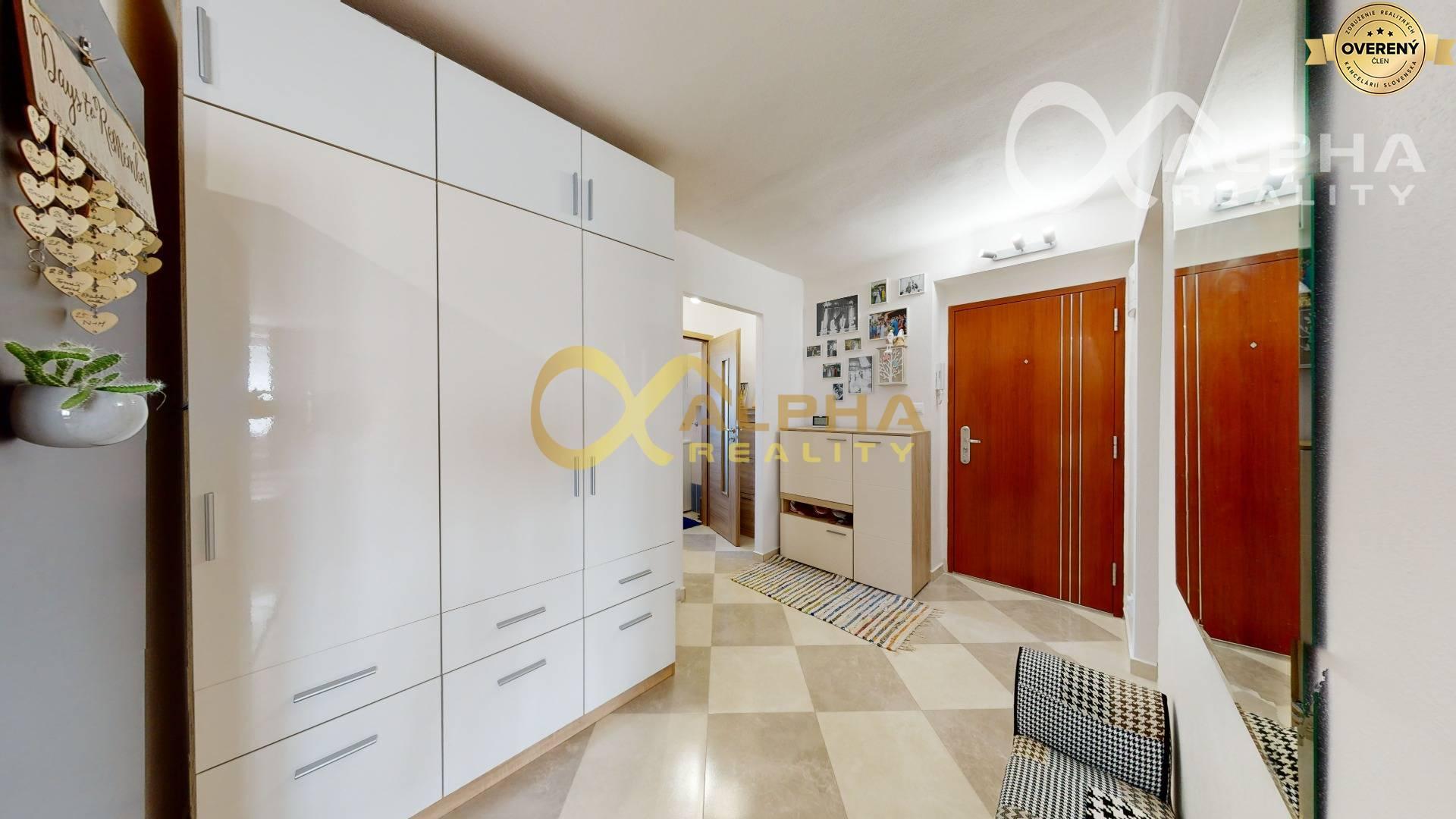 2 izbový byt upravený na 3 izbový, centrum, Spišská Nová Ves