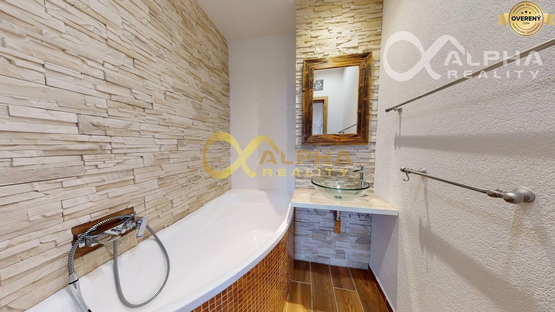 EXKLUZÍVNE 2 izbový byt s loggiou, sídl. Mier, Spišská Nová Ves