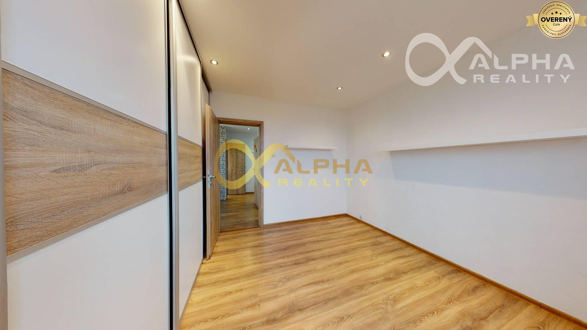 EXKLUZÍVNE 2 izbový byt s loggiou, sídl. Mier, Spišská Nová Ves