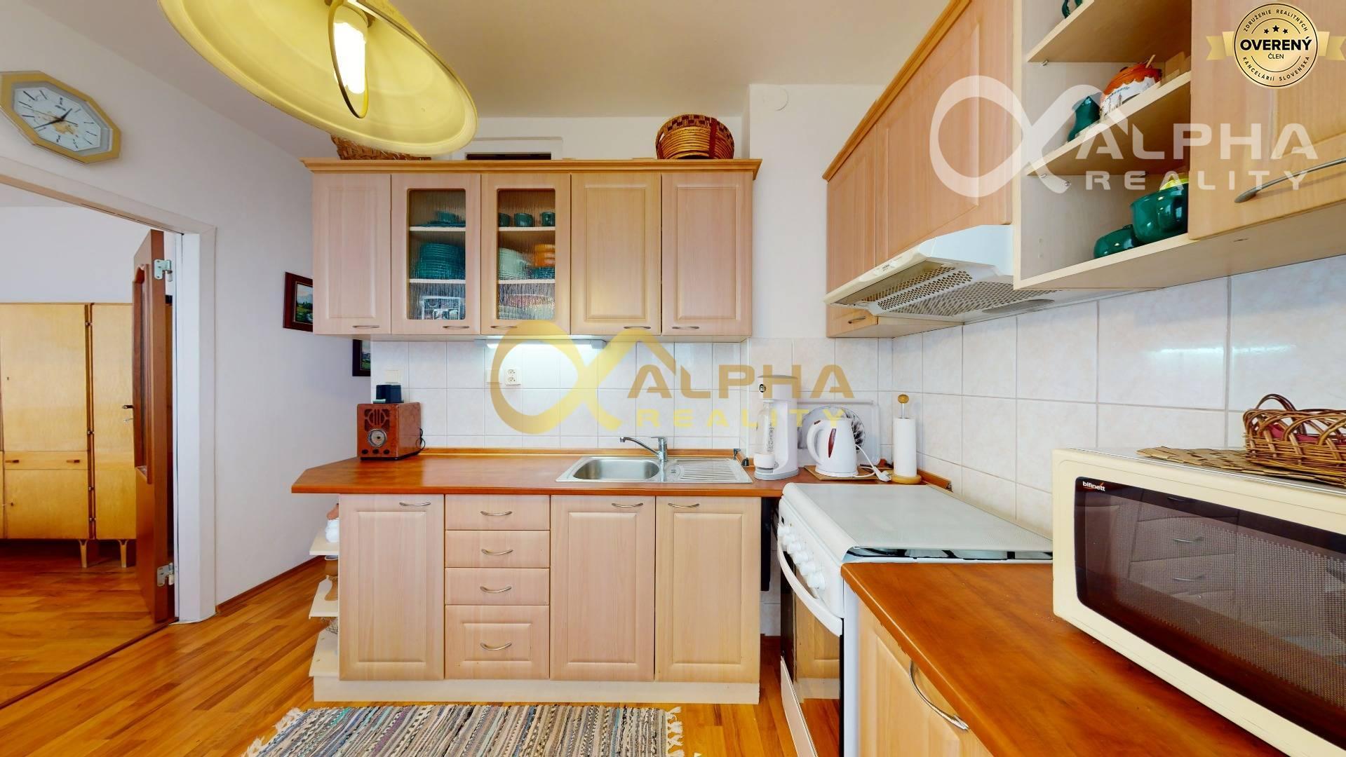 EXKLUZÍVNE 3 izbový byt s loggiou, sídl. Mier, Spišská Nová Ves