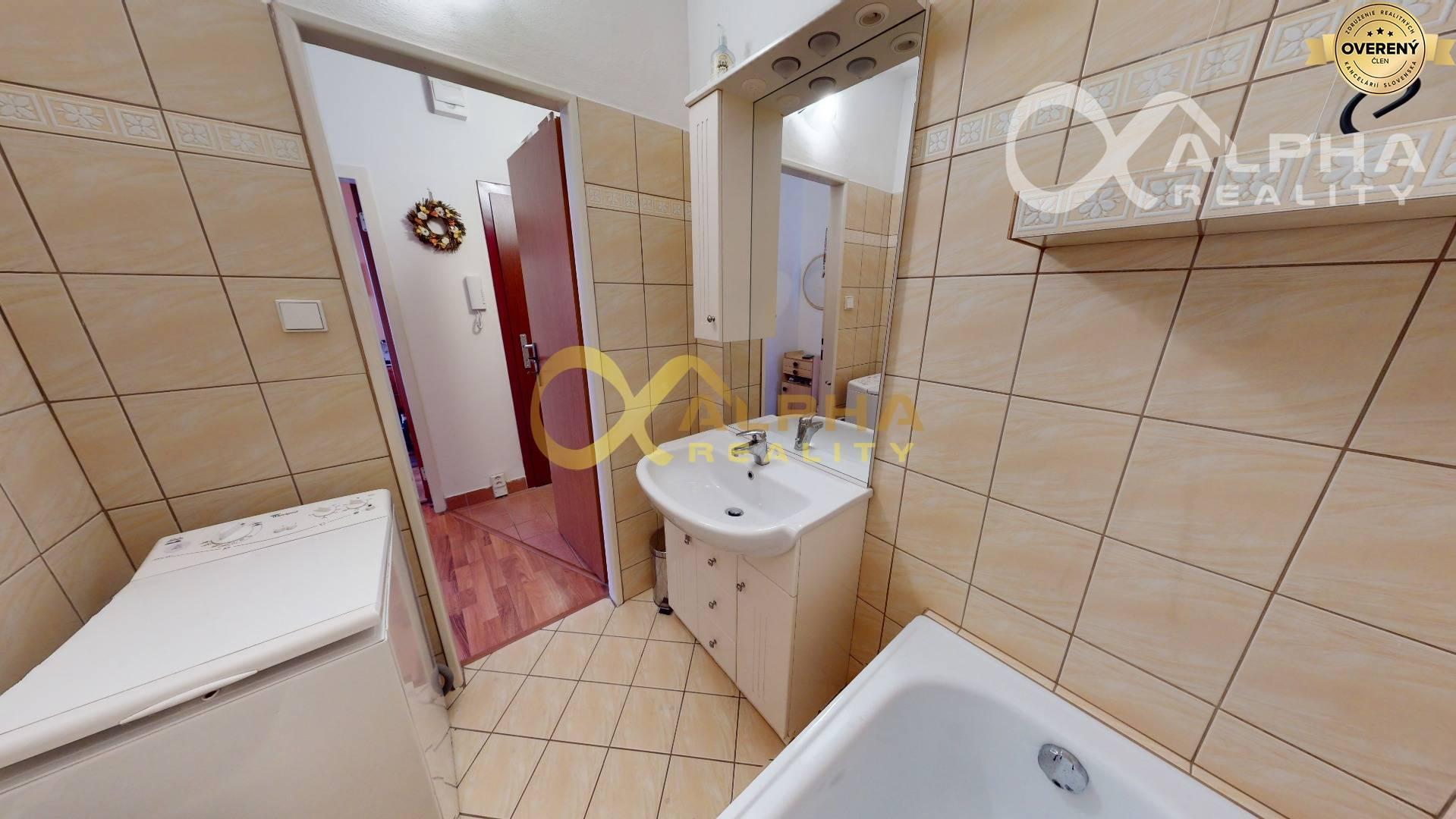 EXKLUZÍVNE 3 izbový byt s loggiou, sídl. Mier, Spišská Nová Ves