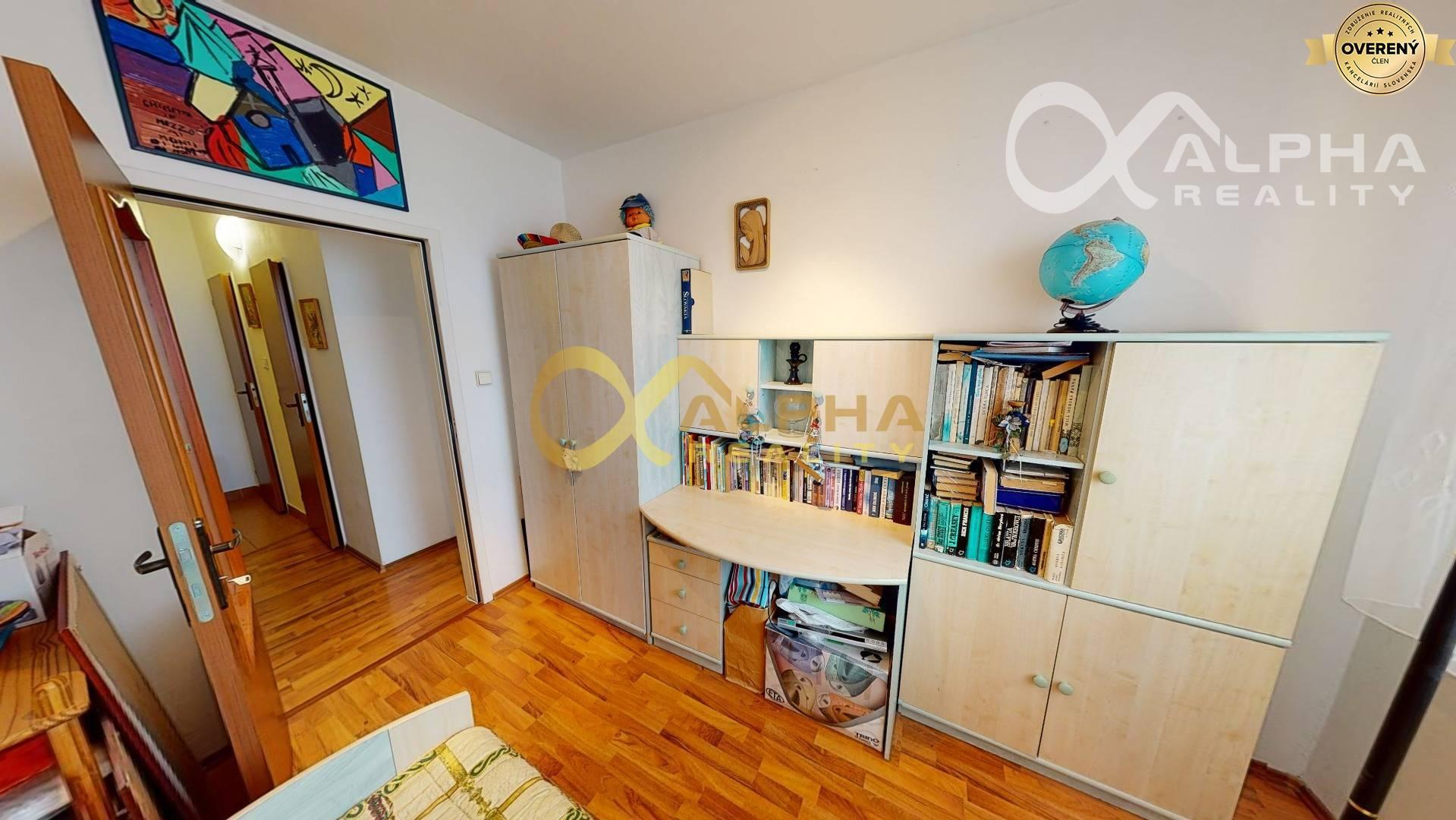 EXKLUZÍVNE 3 izbový byt s loggiou, sídl. Mier, Spišská Nová Ves