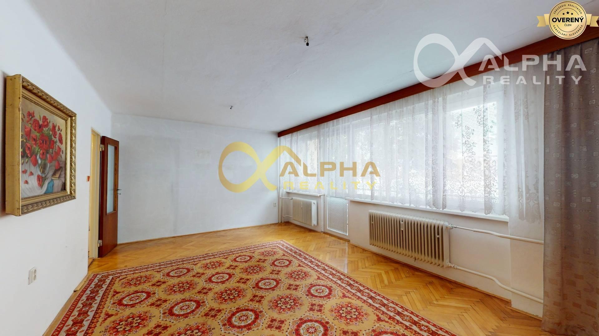 3 izbový byt s loggiou a balkónom, sídlisko Mier, Spišská Nová Ves