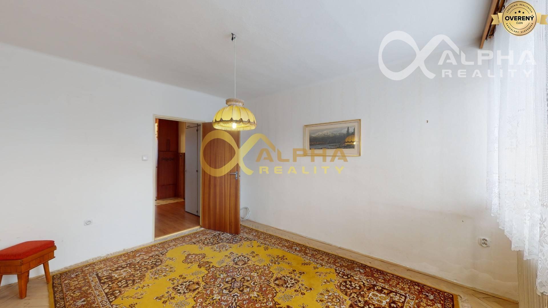 3 izbový byt s loggiou a balkónom, sídlisko Mier, Spišská Nová Ves