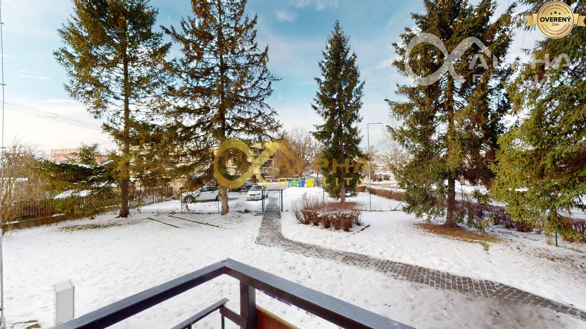 3 izbový byt s loggiou a balkónom, sídlisko Mier, Spišská Nová Ves