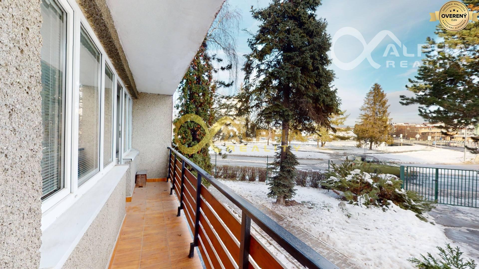 3 izbový byt s loggiou a balkónom, sídlisko Mier, Spišská Nová Ves