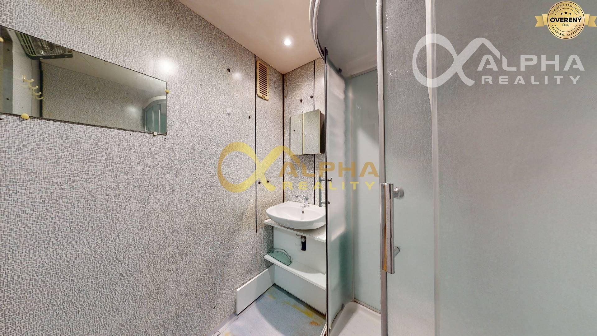 EXKLUZÍVNE 2 izbový byt s loggiou, centrum, Spišská Nová Ves