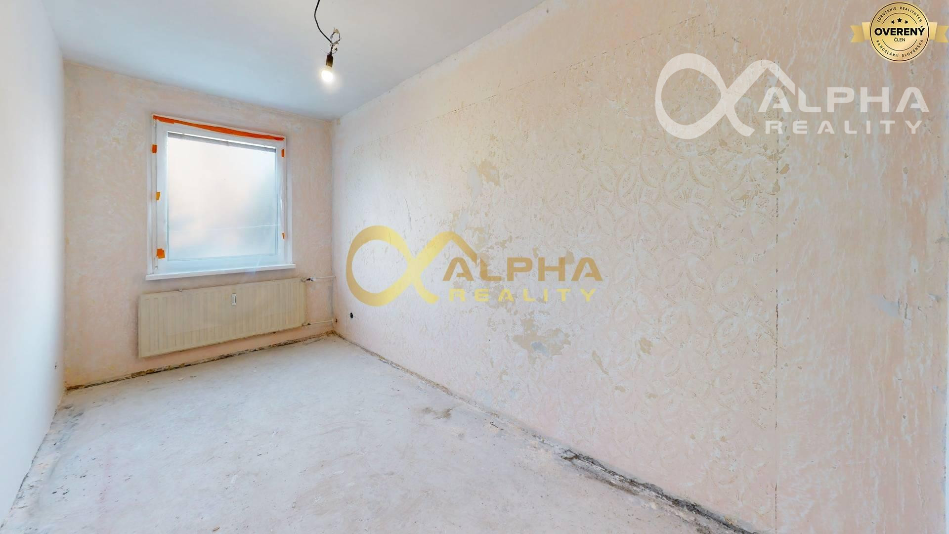 4 izbový holobyt s loggiou, sídlisko Mier, Spišská Nová Ves