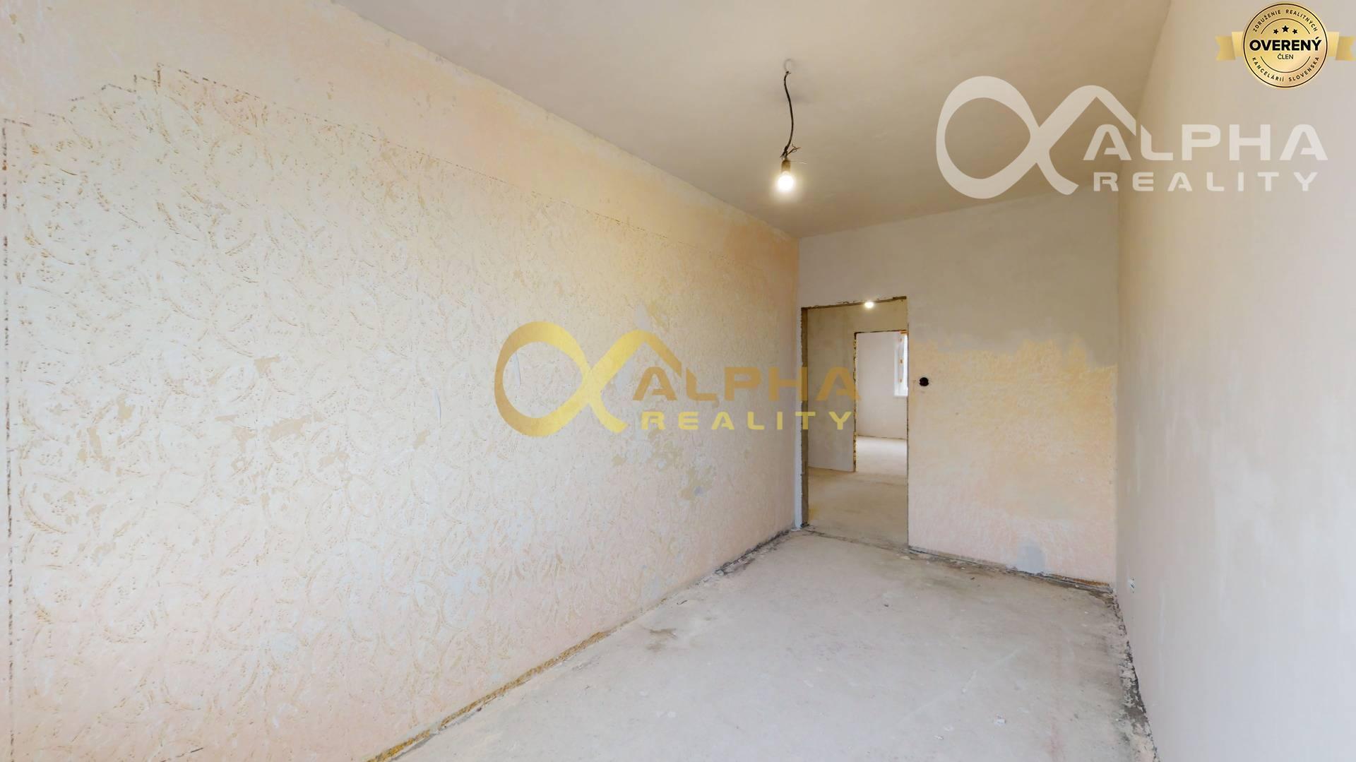 4 izbový holobyt s loggiou, sídlisko Mier, Spišská Nová Ves