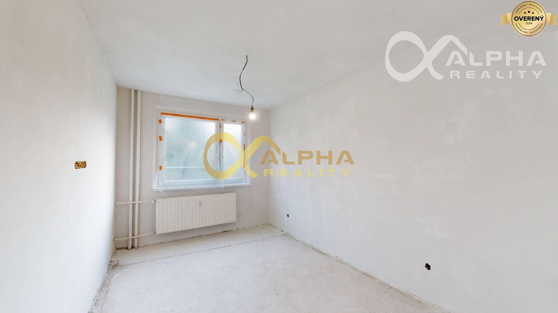 4 izbový holobyt s loggiou, sídlisko Mier, Spišská Nová Ves