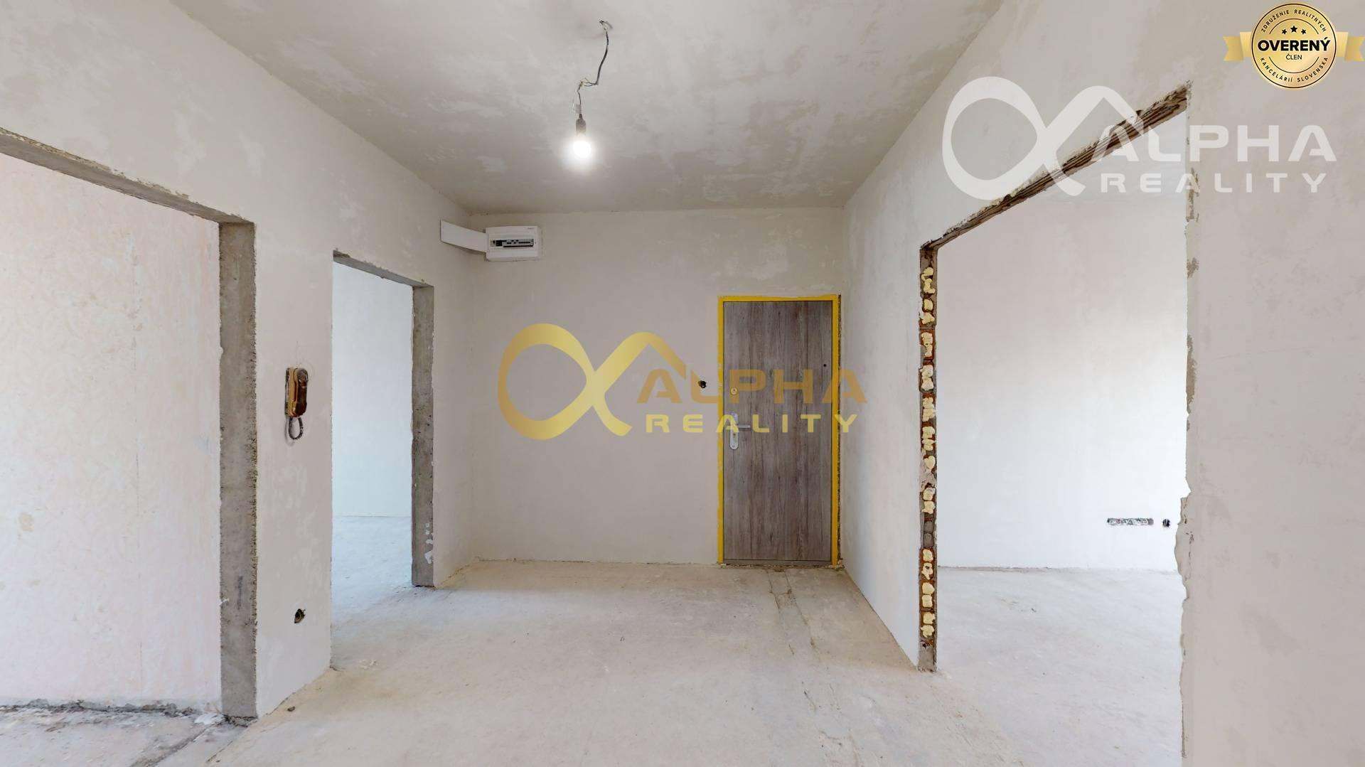 4 izbový holobyt s loggiou, sídlisko Mier, Spišská Nová Ves