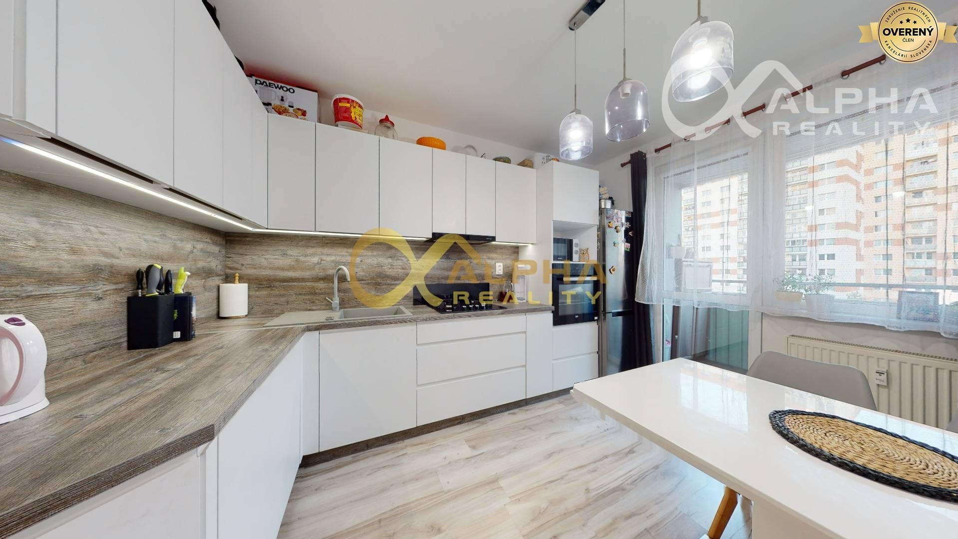 Exkluzívne 4 izbový byt s loggiou, sídl. Západ, Spišská Nová Ves