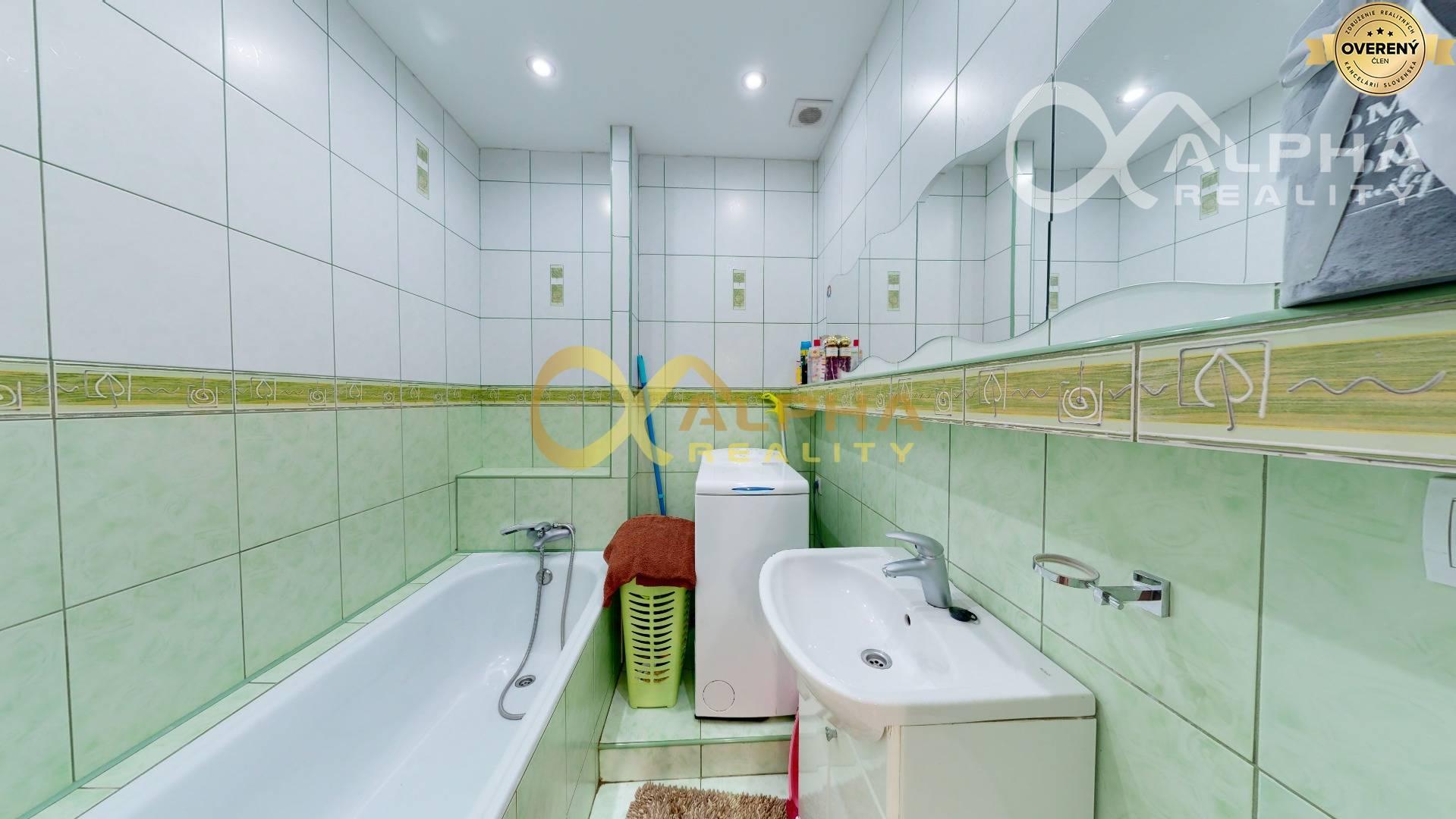 Exkluzívne 4 izbový byt s loggiou, sídl. Západ, Spišská Nová Ves