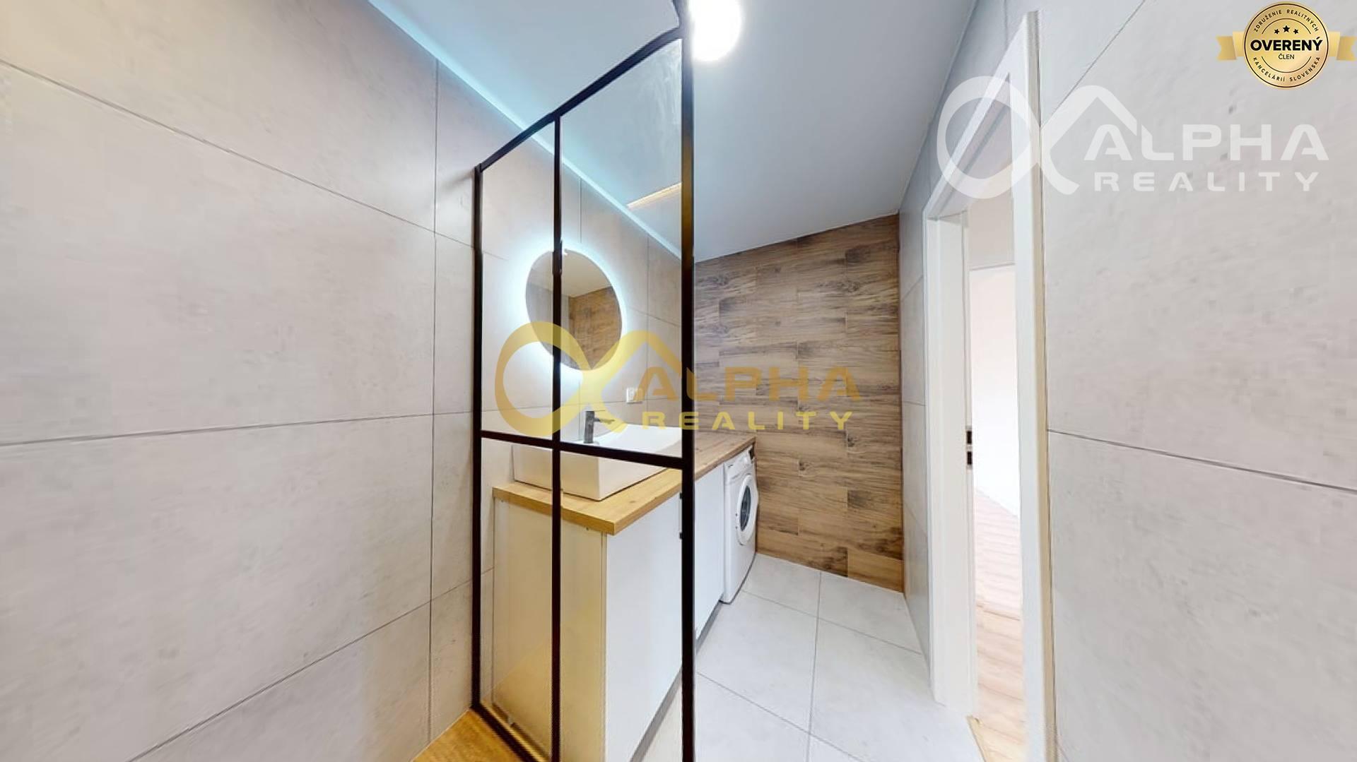 EXKLUZÍVNE 3 izbový byt, sídlisko Mier, Spišská Nová Ves