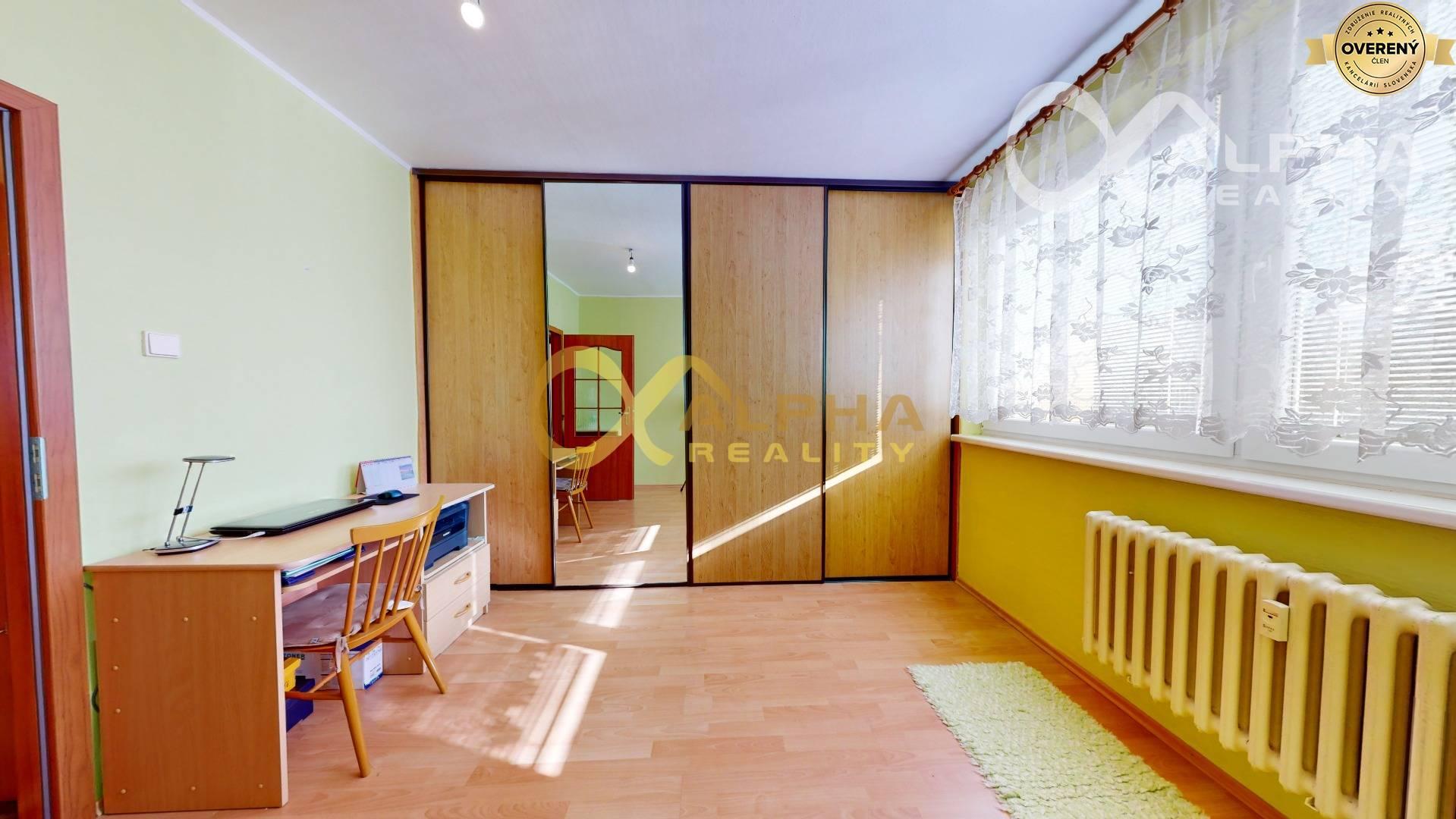 EXKLUZÍVNE 3 izbový byt, sídlisko Mier, Spišská Nová Ves