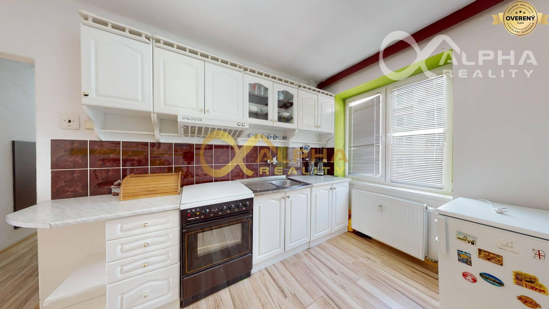 2 izbový byt s balkónom, centrum, Spišská Nová Ves