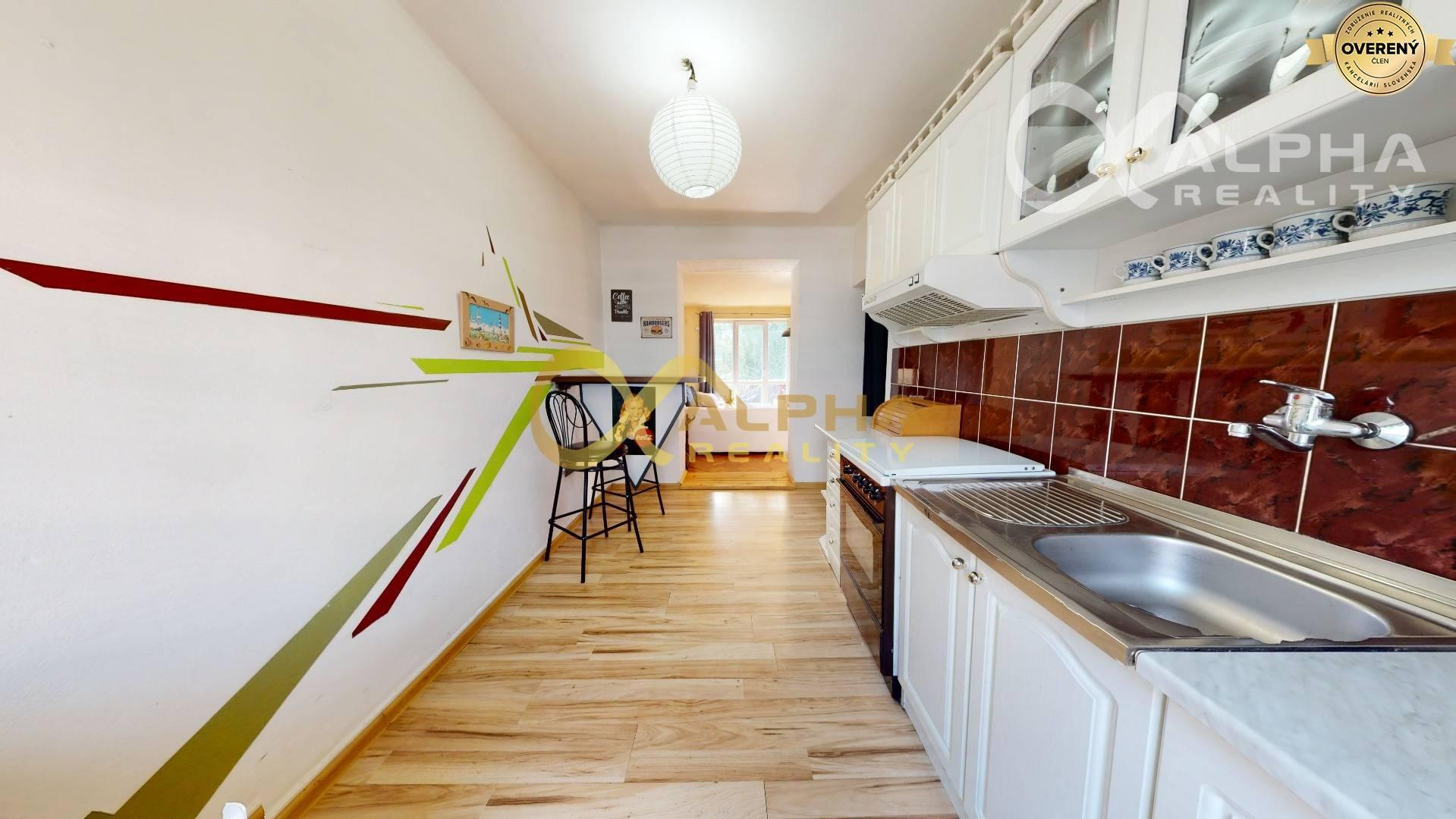 2 izbový byt s balkónom, centrum, Spišská Nová Ves