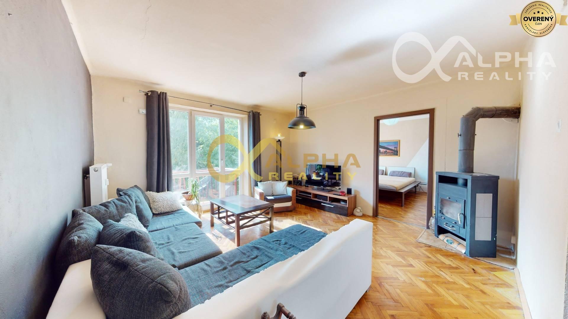 2 izbový byt s balkónom, centrum, Spišská Nová Ves