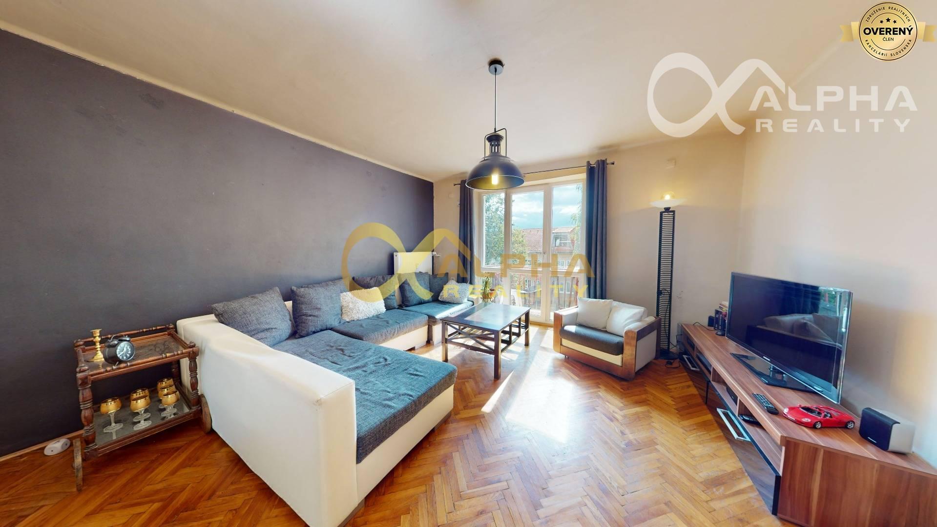 2 izbový byt s balkónom, centrum, Spišská Nová Ves