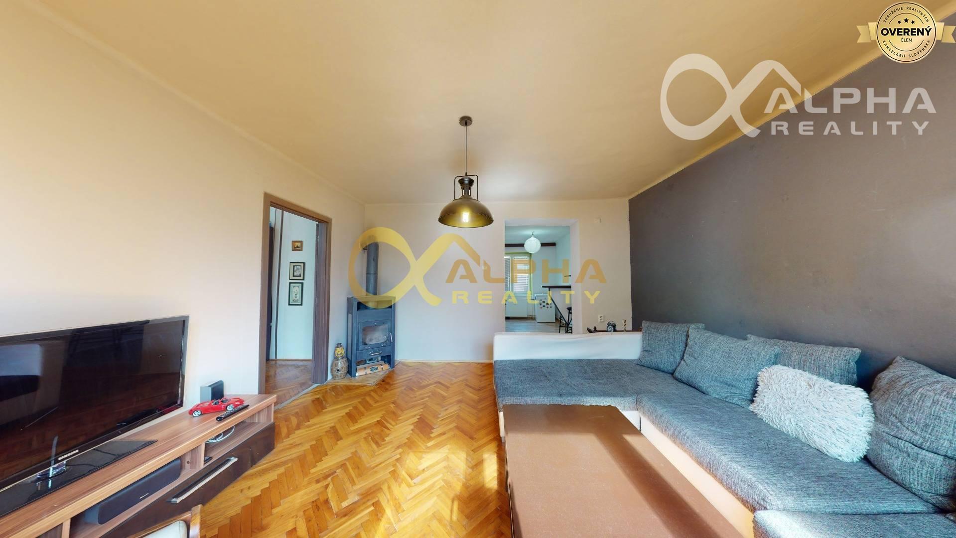 2 izbový byt s balkónom, centrum, Spišská Nová Ves