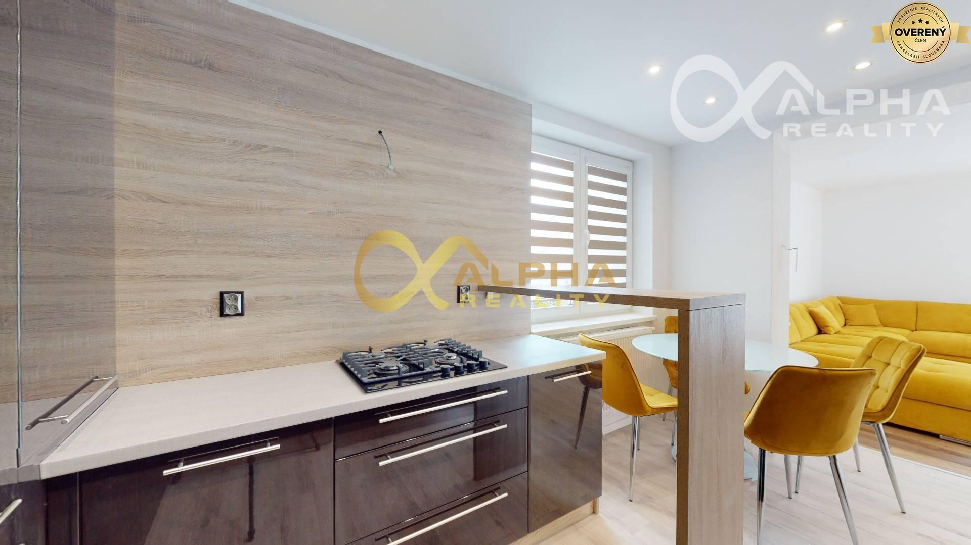 3 izbový byt s balkónom, centrum, Levoča