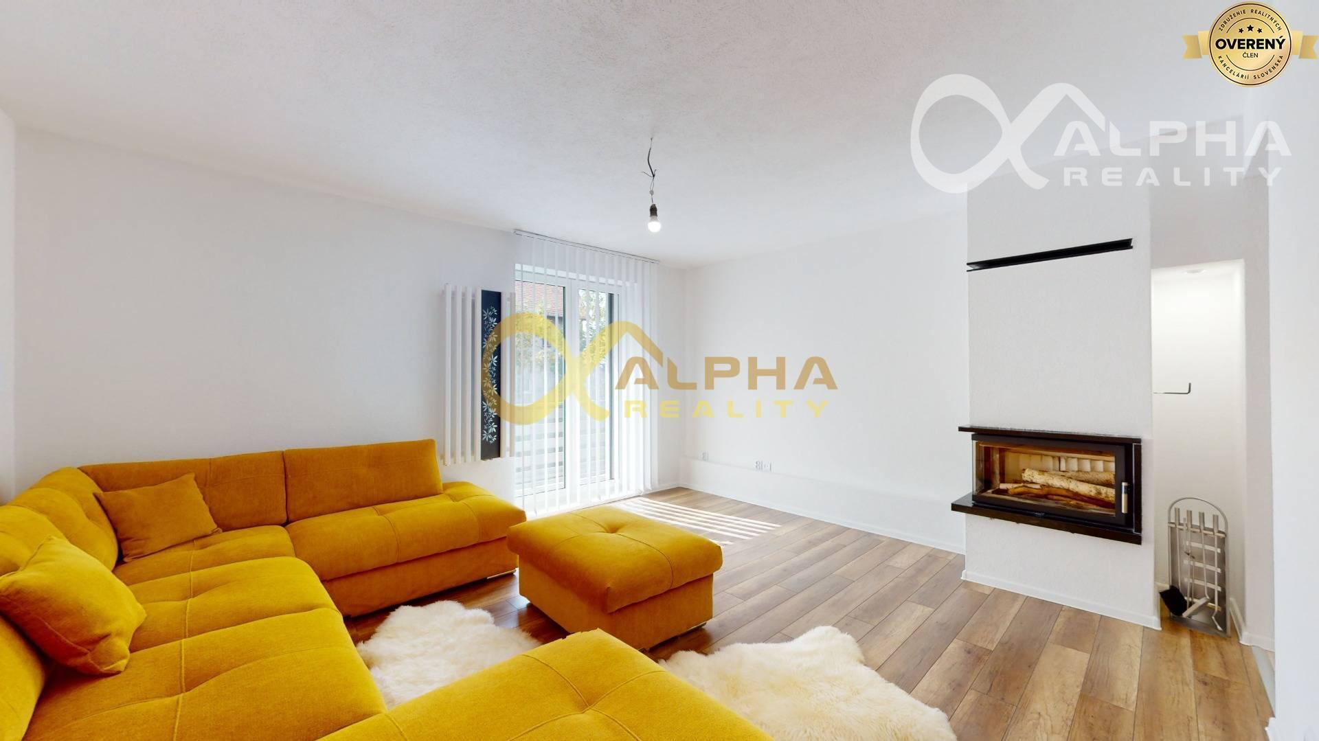 3 izbový byt s balkónom, centrum, Levoča