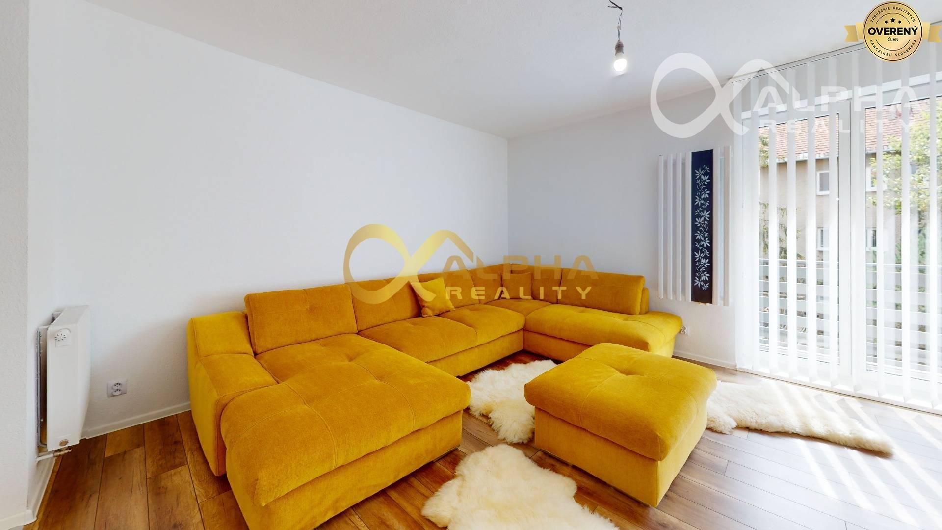 3 izbový byt s balkónom, centrum, Levoča