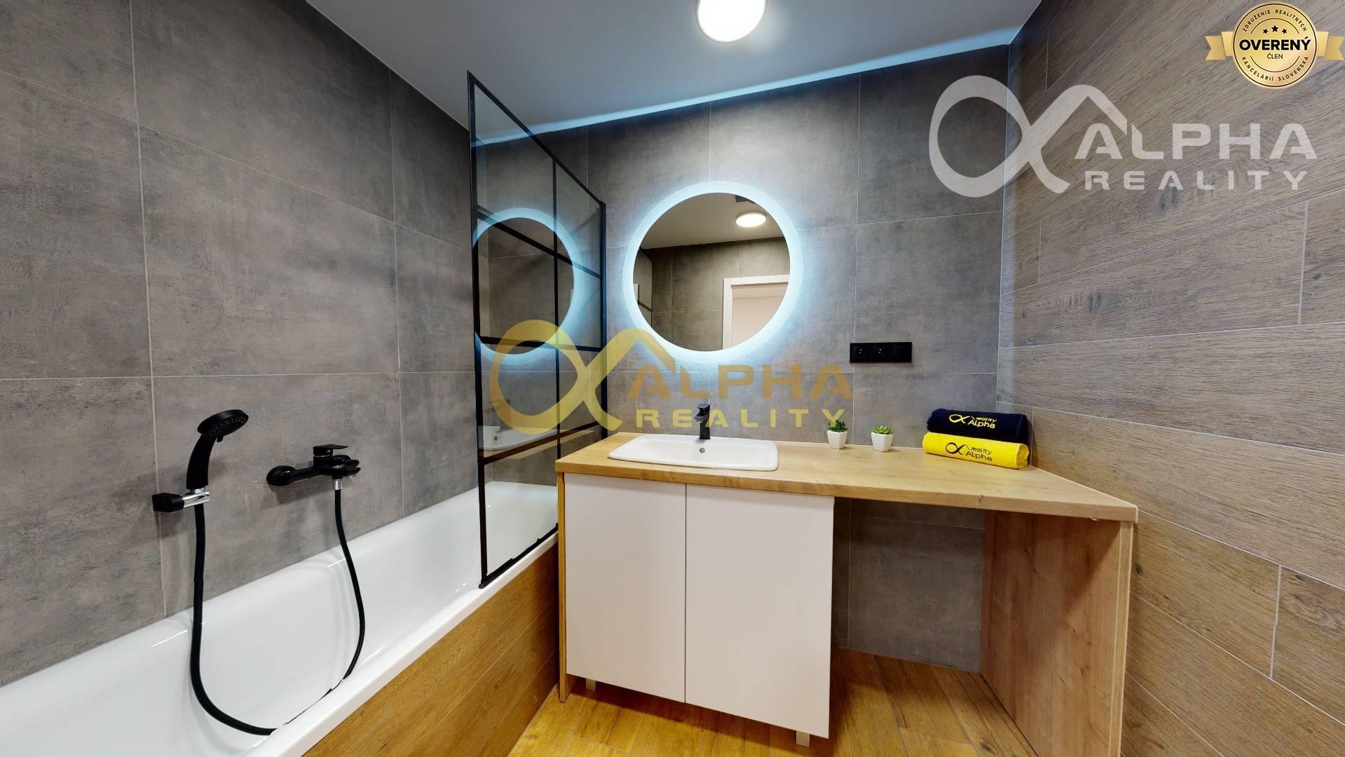 Exkluzívne 3 izbový byt s loggiou, sídl. Západ, Spišská Nová Ves