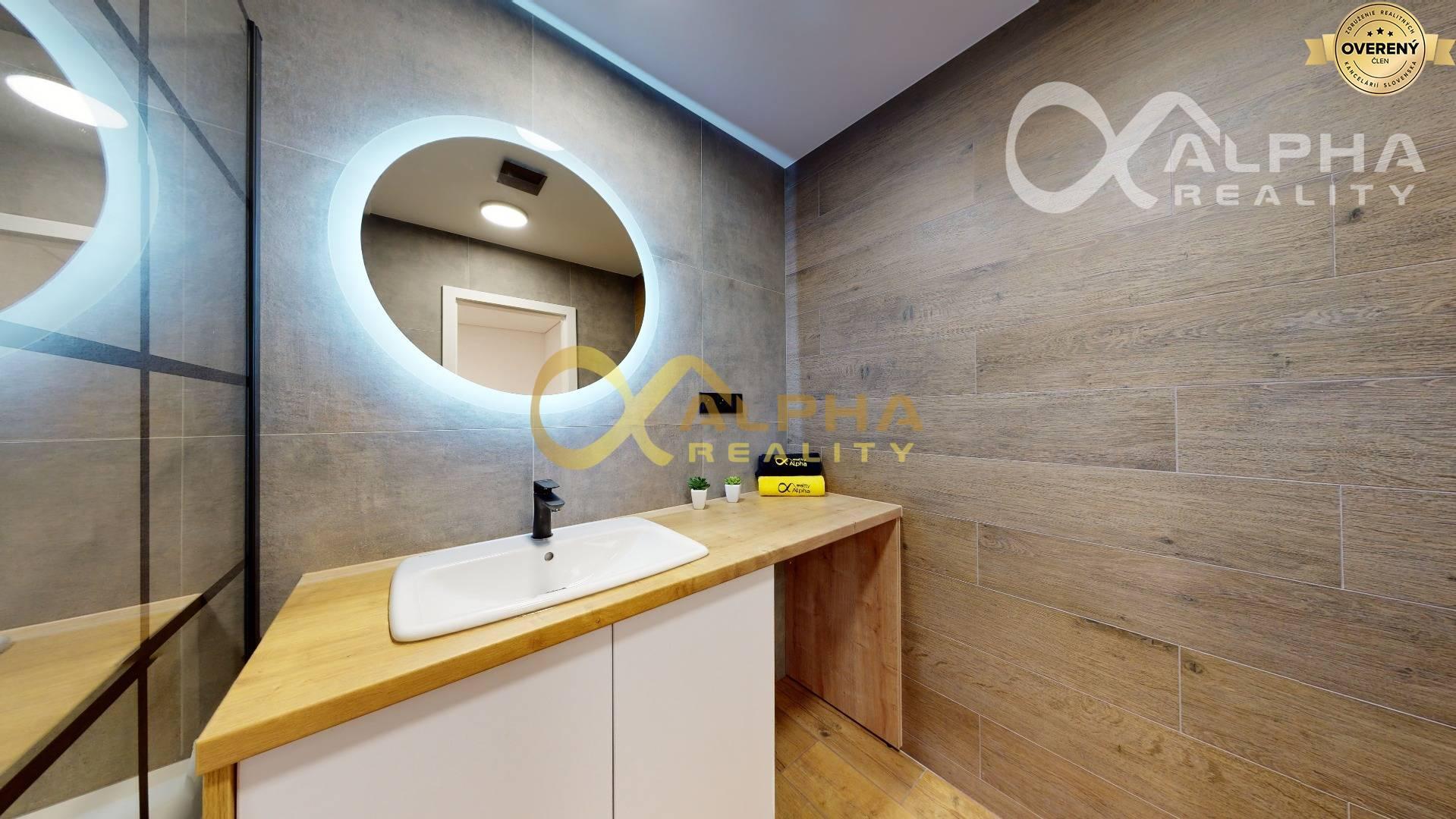 Exkluzívne 3 izbový byt s loggiou, sídl. Západ, Spišská Nová Ves