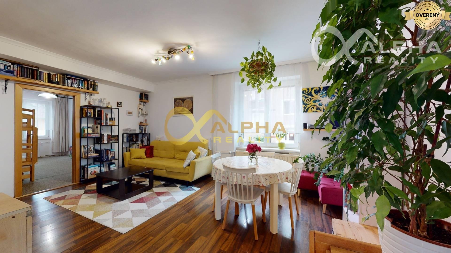 EXKLUZÍVNE 3 izbový byt, centrum, Spišská Nová Ves