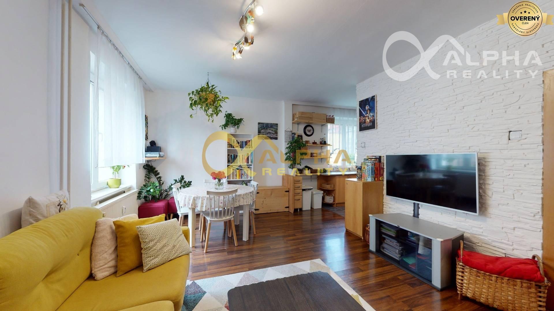 EXKLUZÍVNE 3 izbový byt, centrum, Spišská Nová Ves