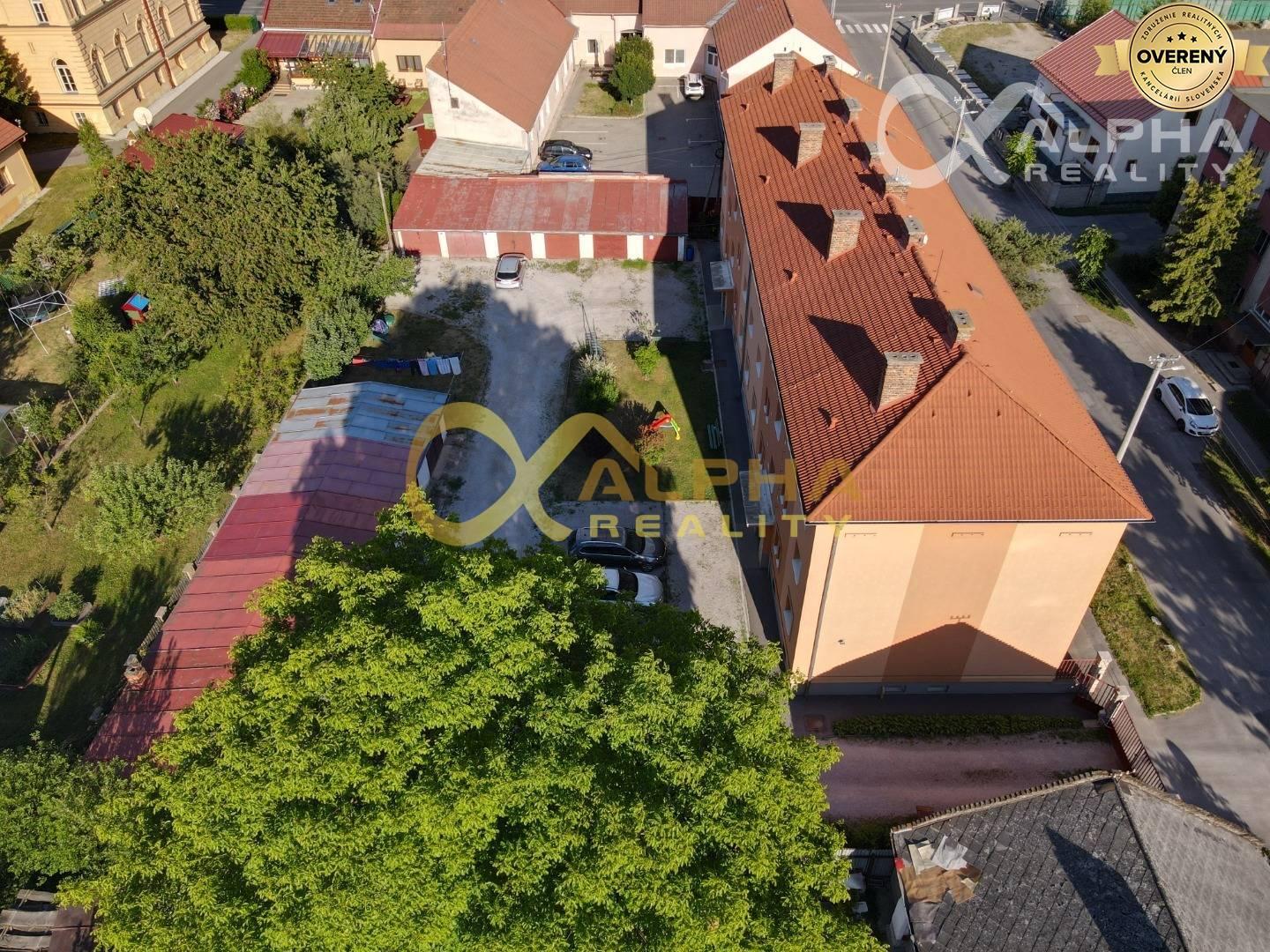 EXKLUZÍVNE 2i byt upravený na 3i, s garážou, centrum, Spišská Nová Ves