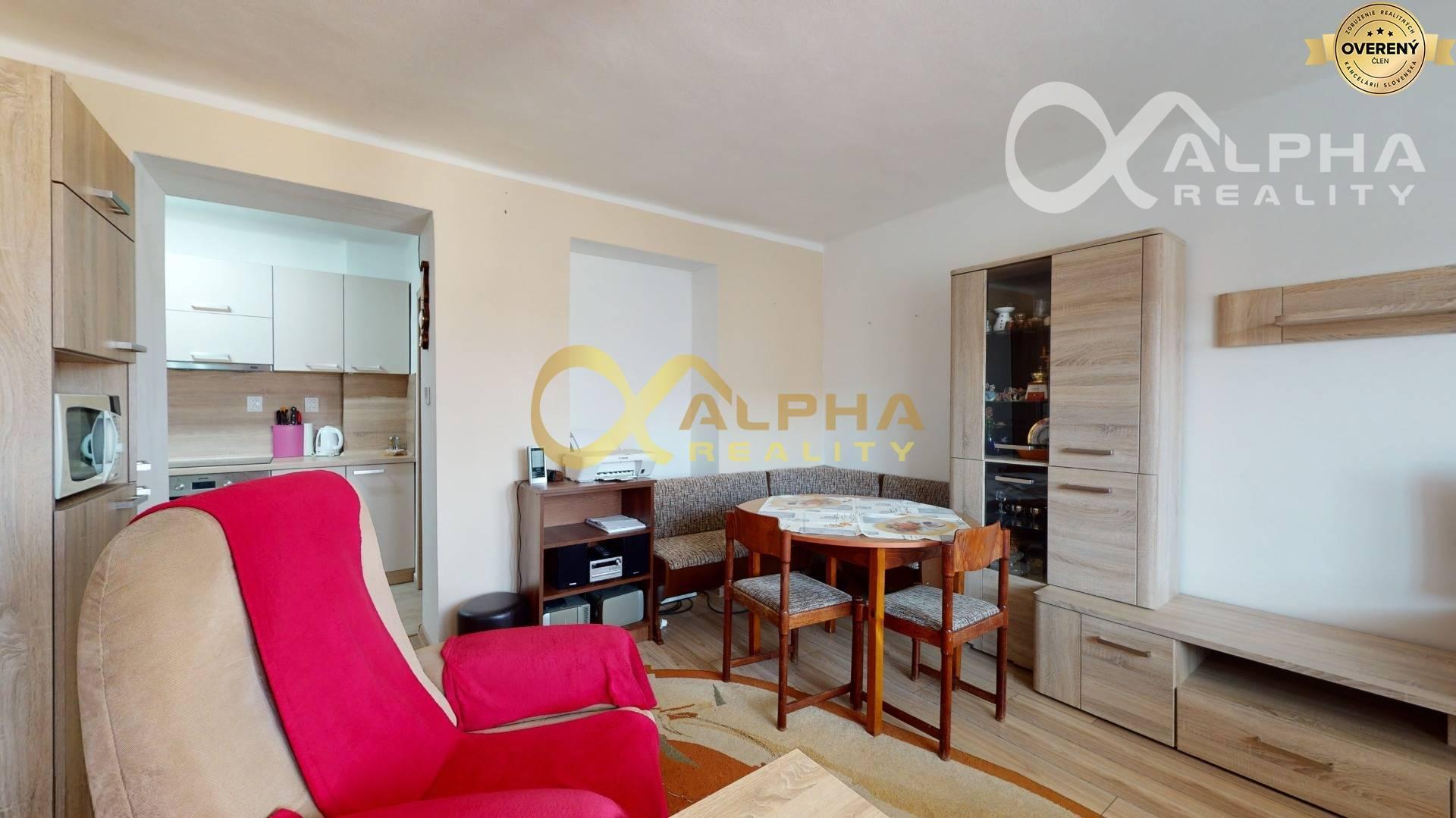 EXKLUZÍVNE 2i byt upravený na 3i, s garážou, centrum, Spišská Nová Ves